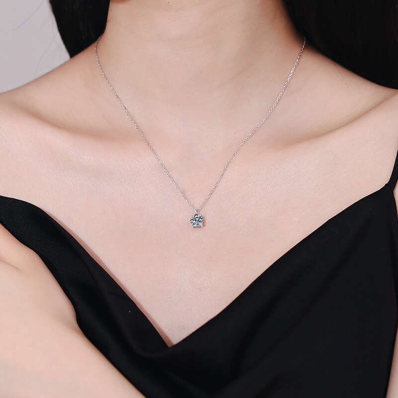 S925 Pure S925ier Women, Elegant and S925imple Geometric Four-Prong Pendant, 1 caratS925 MoiS925S925anite Necklace for Women 4db