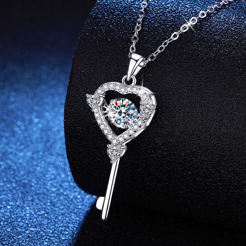 S925 Pure S925ier for Women Heart Key Pendant 1 caratS925 MoiS925S925anite Necklace 242