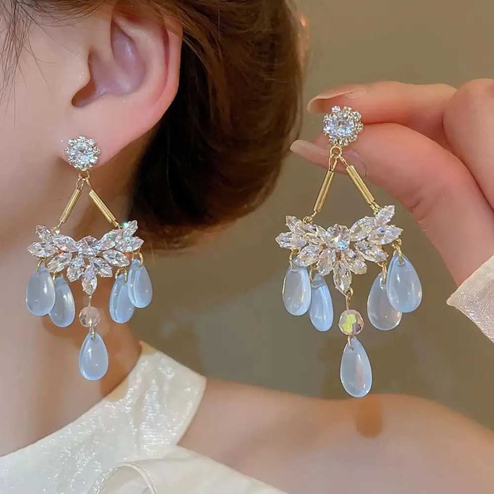 Sweet Fan Shape Drop Earrings Elegant Blue Bohemian Flower Tassel Earrings INS Korean Style Crystal Dangle Earrings Beach Y250704