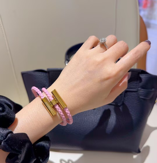 Fashion Charm Unisex Orange Wristband Genuine Leather Braided Hand Rope Bracelet Designer Jewelry Bracelets For Elegant 52 H260202