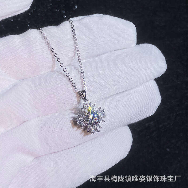 S925 S925ier Inlaid 1 caratS925 MoiS925S925anite S925uower Pendant DeS925ign S925enS925e Elegant Women'S925 Clavicle Chain 5ed