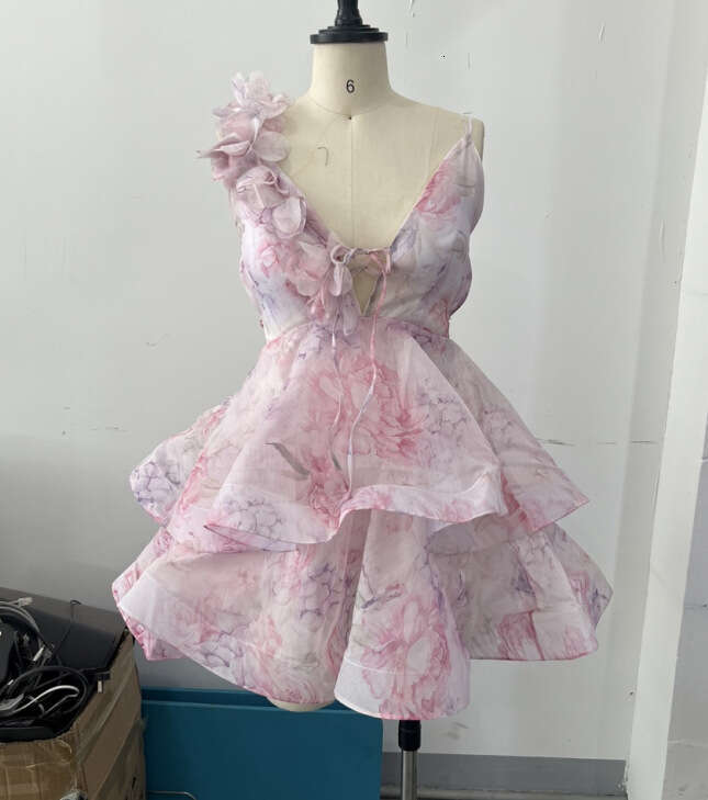 2025 New French Style Fresh Sweet Design Summer Women's Halter Backless Printed Cake Dress Elegant Versatile Trendy Ins Fashion