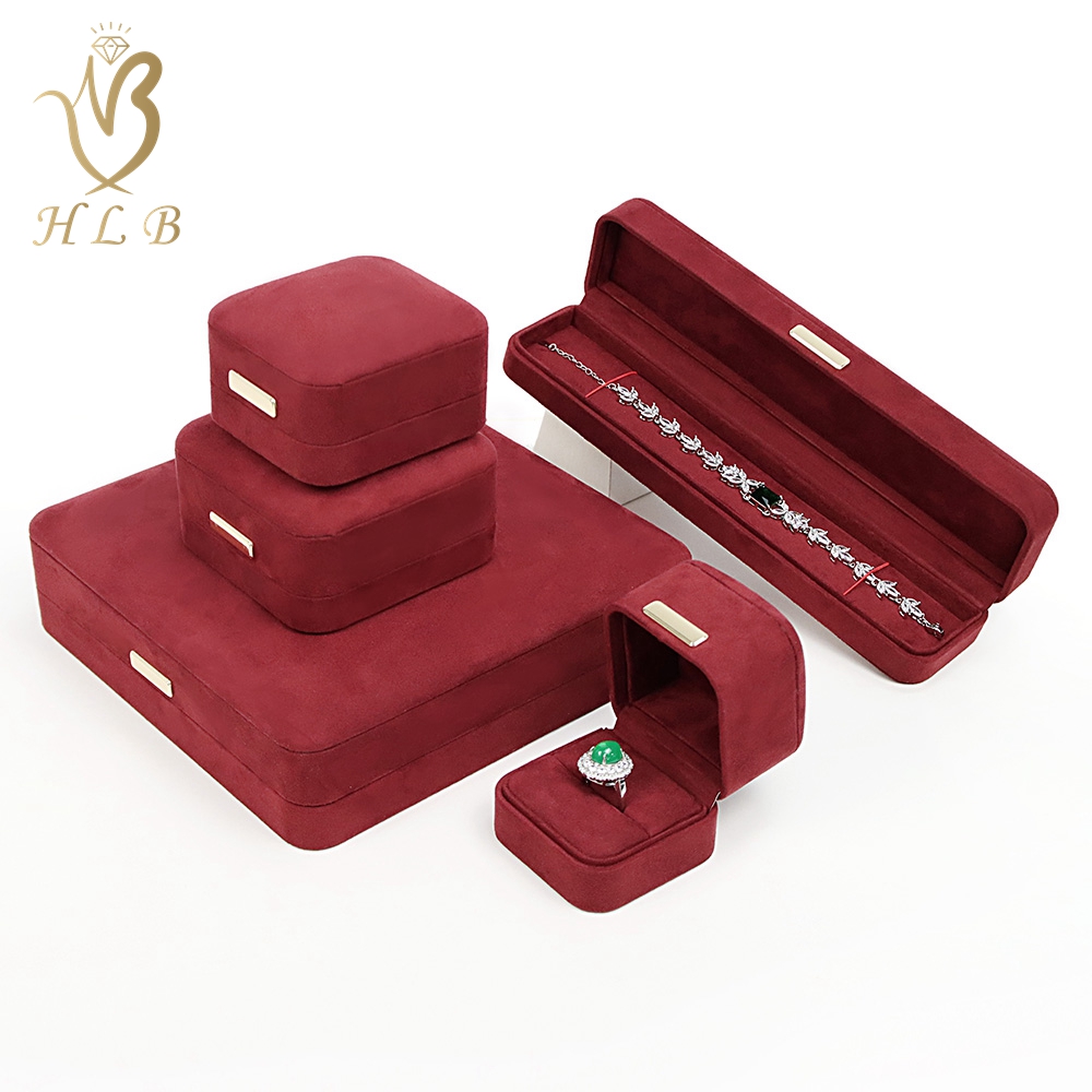 Luxurious Deep-Velvet Crafted Milan Style Jewellery Storage Case for Elegance Lovers