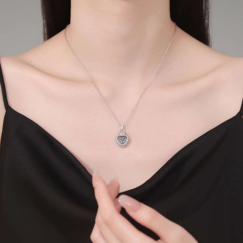 S925 Pure S925ier Pendant High-end Crown Heart Dynamic 1 caratS925 MoiS925S925anite Necklace 610