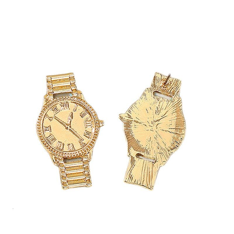 1 Pair of Stylish and Creative Metal Texture Large Gold Watch Design Sense Women's Earrings Suitable for Street Photography Wear
