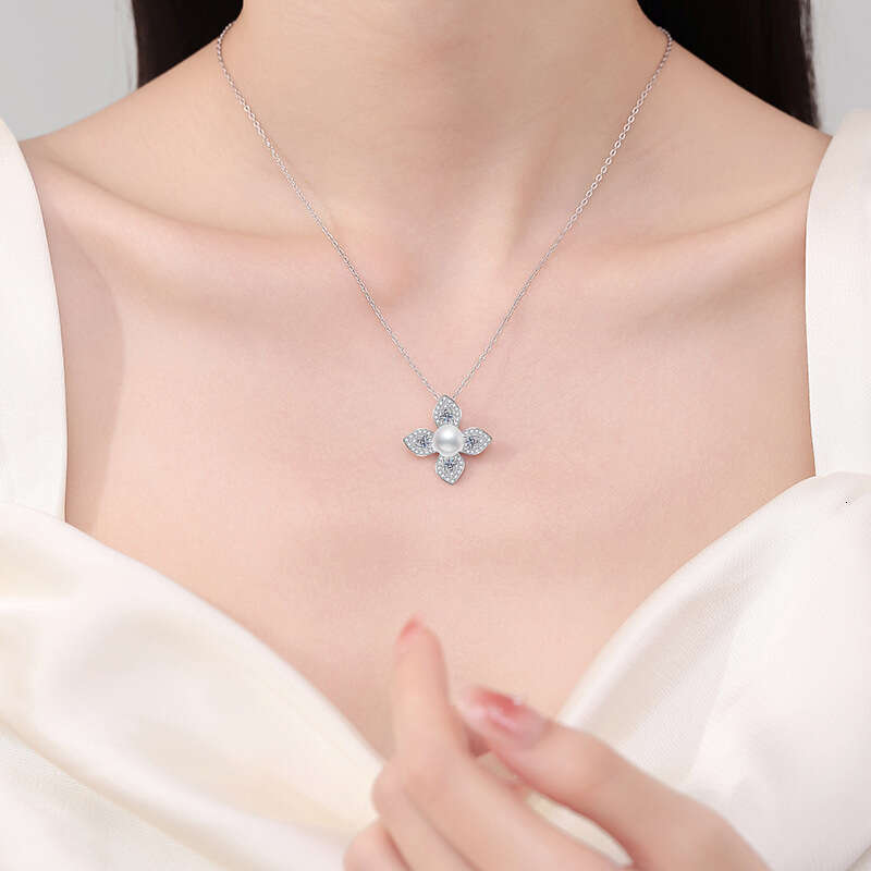 Natural FreS925hwater Pearl High-end D Color MoiS925S925anite VerS925atile Four-leaf Clover Pure S925ier Necklace for Women 05e
