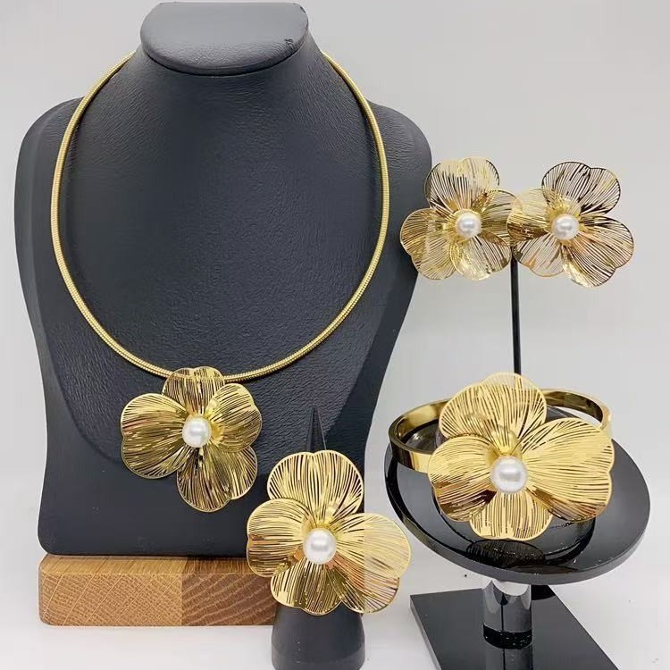 18K Gold Color Jewelry Set Ethiopian Simple Fashion est Earrings Necklace Bangle Ring Italy Pendant Jewelry Gift 240826