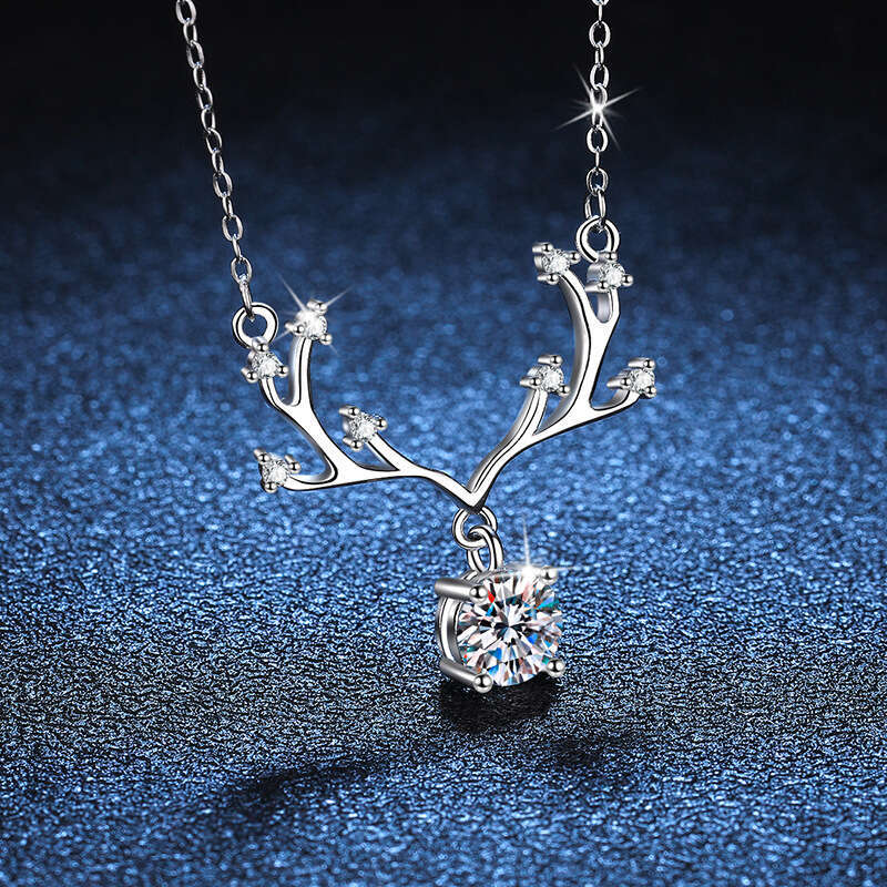 New S925tyle Deer With You Collarbone Chain S925 S925terling S925ier Necklace MoiS925S925anite One caratS925 S925imulated ChineS925e Valentine'S9