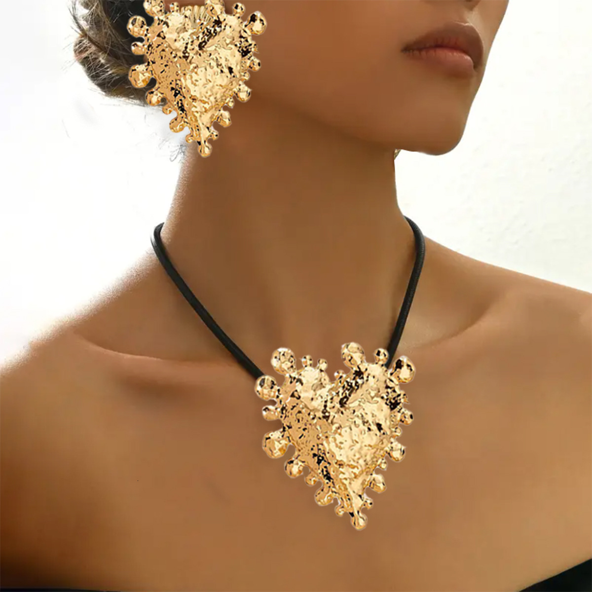 Trendy New Irregular Heart Earrings Necklace Set Personality Fashion Elegant Light Exquisite Jewelry