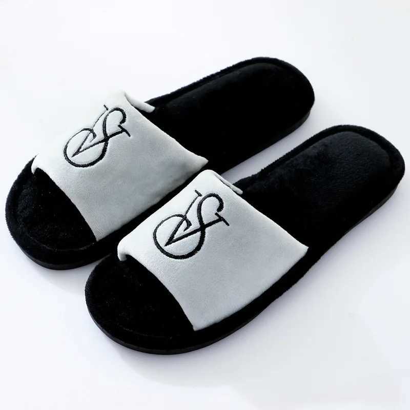 Spring 2024 Male Female Soft Cloud Slippers Sneaker Mens Home Plush Fur Flip Flops Ladies Plus Size 44 45 Women Shoes W250704