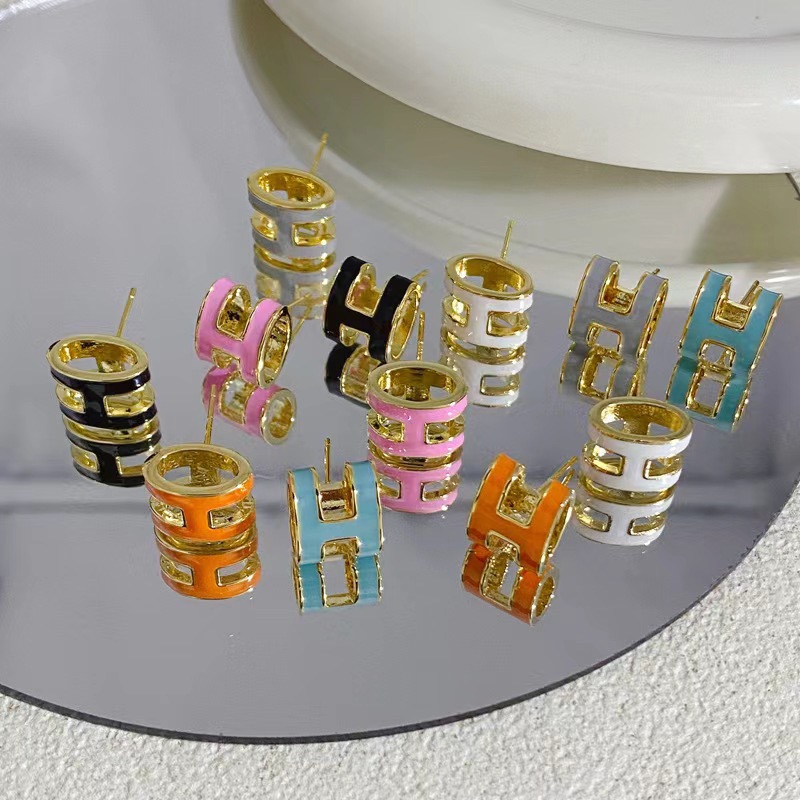 Letter H enamel earrings women Designer earrings Elegant Stud All match 18K titanium Steel Designer jewelry for Lady Luxury gift jewelry
