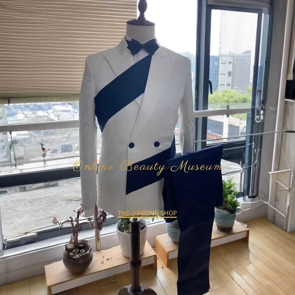 Special Design Mens White Royal Blue 2-Piece Suit (Blazer+Trousers) Double Breasted Peaked Lapel Business Wedding Groom Wear X250704