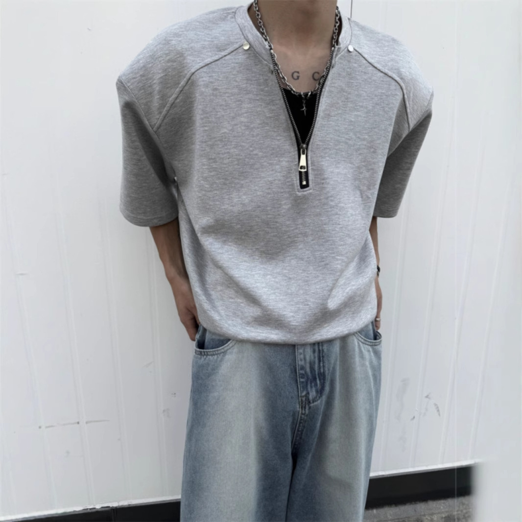 Short Sleeve T-shirt For Men Summer New American High Street Heavy Designer Short Sleeves Loose Rivet Design Half-zip Round Neck Half Sleeve Tee