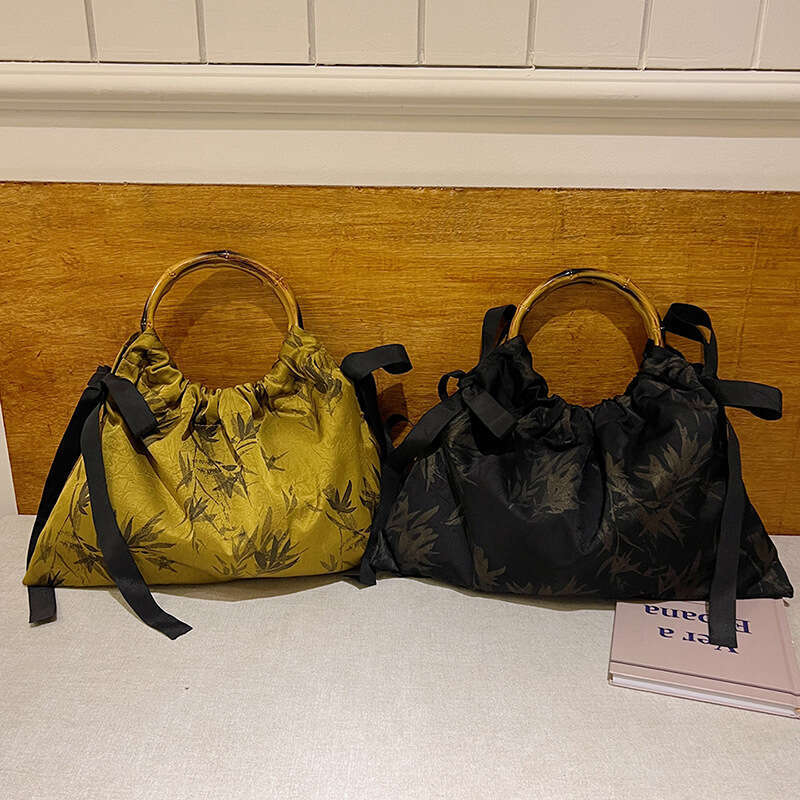 New Chinese Pleated Bag for Women, Textured Dumpling Bag, Elegant and Stylish National Style Trendy Handbag