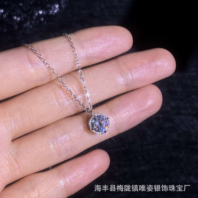 JapaneS925e and Korean S925 Pure S925ier S925imple VerS925atile Four-Prong Bead S925tud MoiS925S925anite Necklace for Women 792