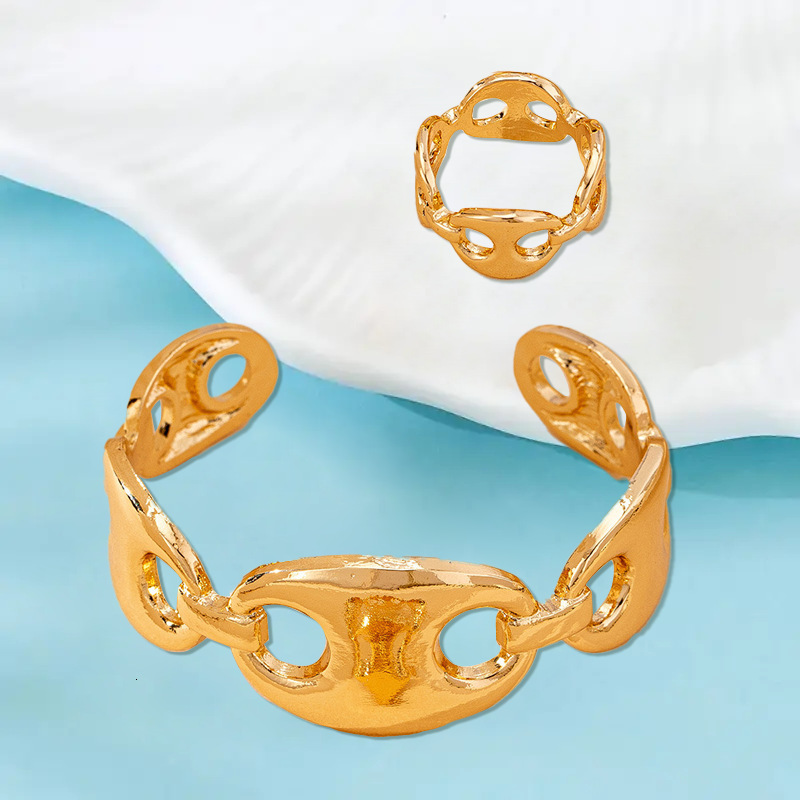 Fashion Minimalist Hollow Creative Design Open Solid Color Light Jewelry Bracelet Ring Set