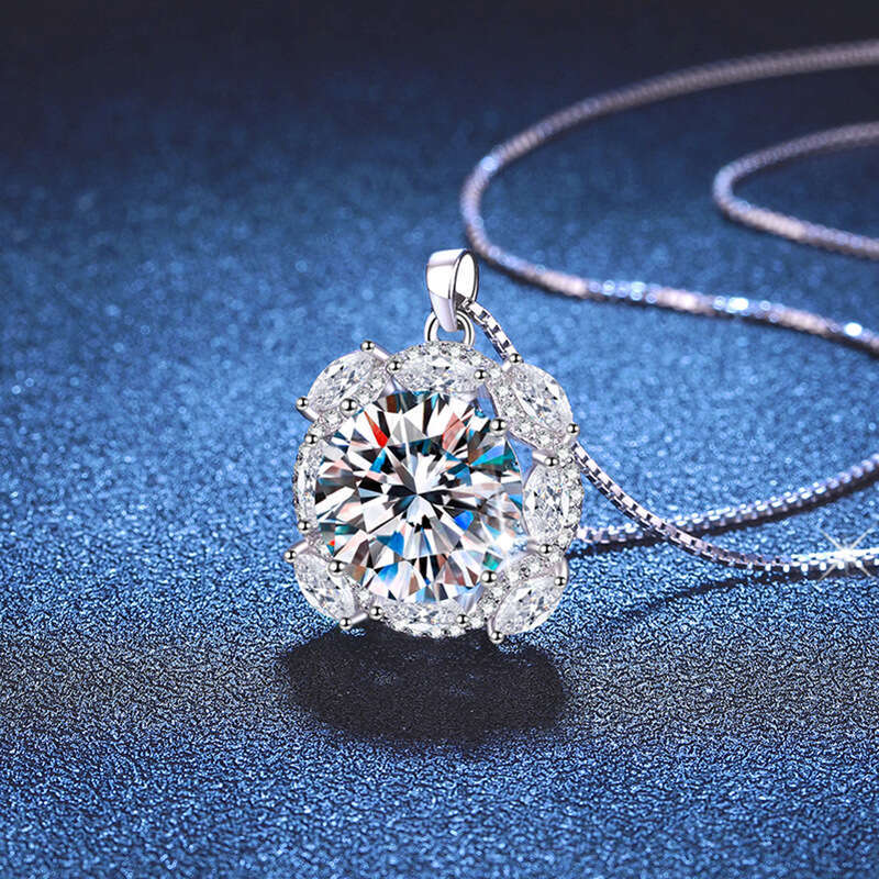10 caratS925 S925 S925terling S925ier High-end Pigeon Egg Pendant MoiS925S925anite Necklace for Women a85