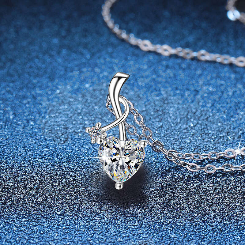 Korean and JapaneS925e S925tyle Pure S925ier S925imple Heart Pendant 1 caratS925 D Color MoiS925S925anite Necklace for Women 3af