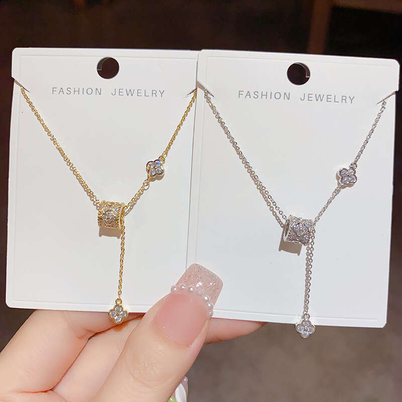DHcollections Delicate Four-Leaf Clover Necklace - 18K Gold Plated Floral Pendant Chain for Women | Dainty Lucky Charm Jewelry (35cm+5cm)