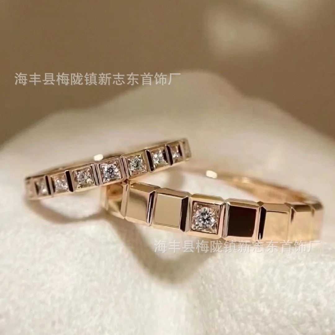 Designer Chopars Jewelry Xiao Family High Version Cnc Fashion Exquisite Carved Small Ice Cube Inlaid Diamond Ring Full Diamond Couple Rings Stackable Index Finger R