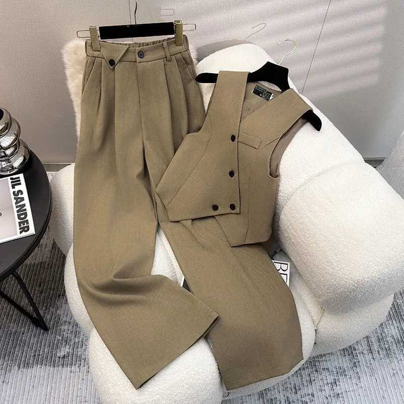 New High End Womens Suit Two Piece Sets Fashion V-neck Slveless Slim Vest Top + High Waist Wide Leg Pants Elegant Outfits X250704