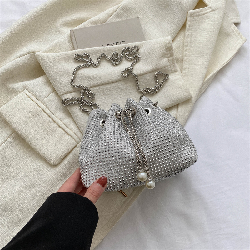 Freight Free Fashion Trend Women's Small Bag 2025 Designer's New Spring Korean Version Shiny Diamond Messenger Bag Internet Celebrity Chain 