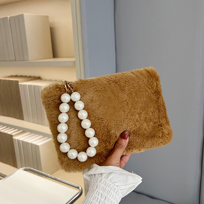Free Shipping Designer Bag Niche Design Furry Bag For Women 2025 Autumn Winter New Fashion Pearl Small Square Bag High-end Clutch Wholesale