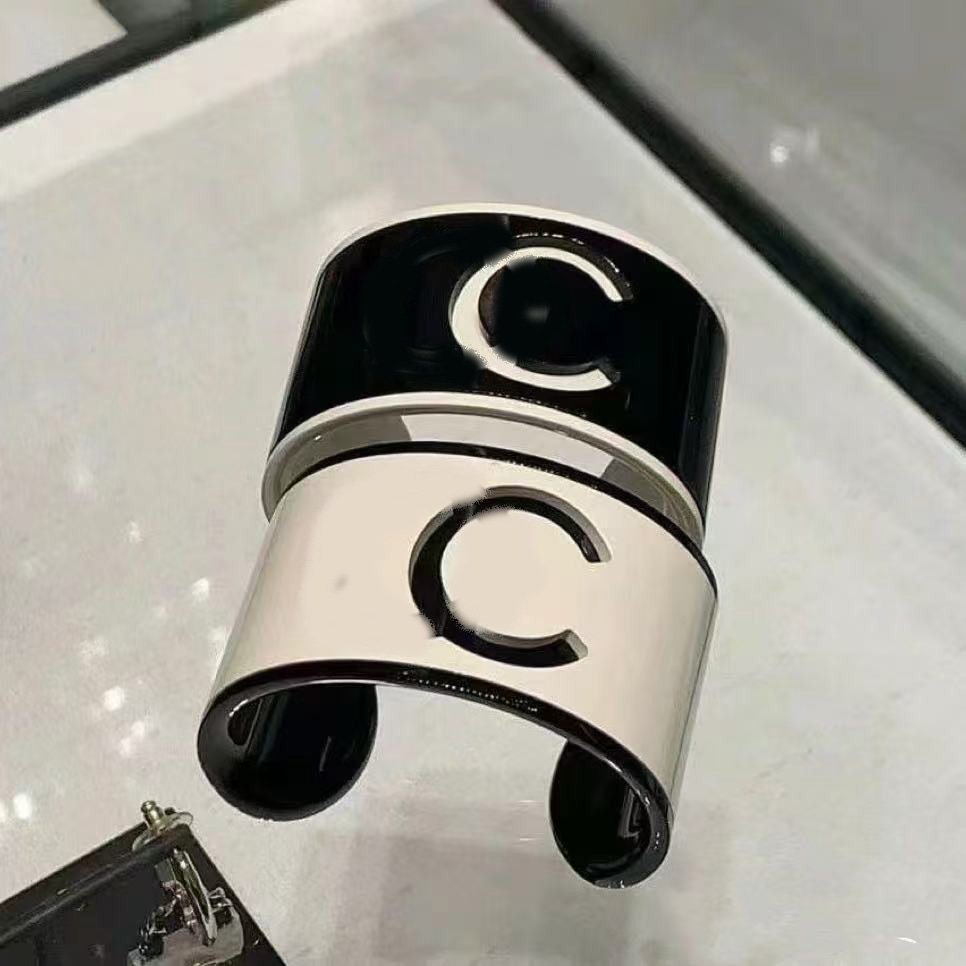 Luxury Bangle Acrylic Bracelet Wide Wristband Gold Plated Stainless Steel Design Jewelry for Women Love Black White Letter Wedding Party Jewelry Christmas Gift