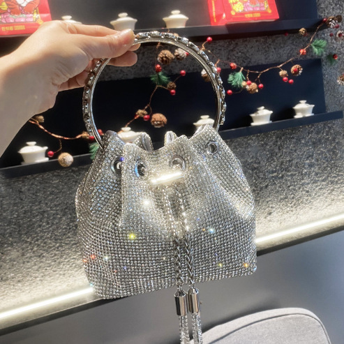 2025 Designer's New Cross-border Women's Rhinestone Bag, Round Handle Bucket Bag, Handbag, Shoulder Bag, Integrated Chain Small Bag, Inlaid 