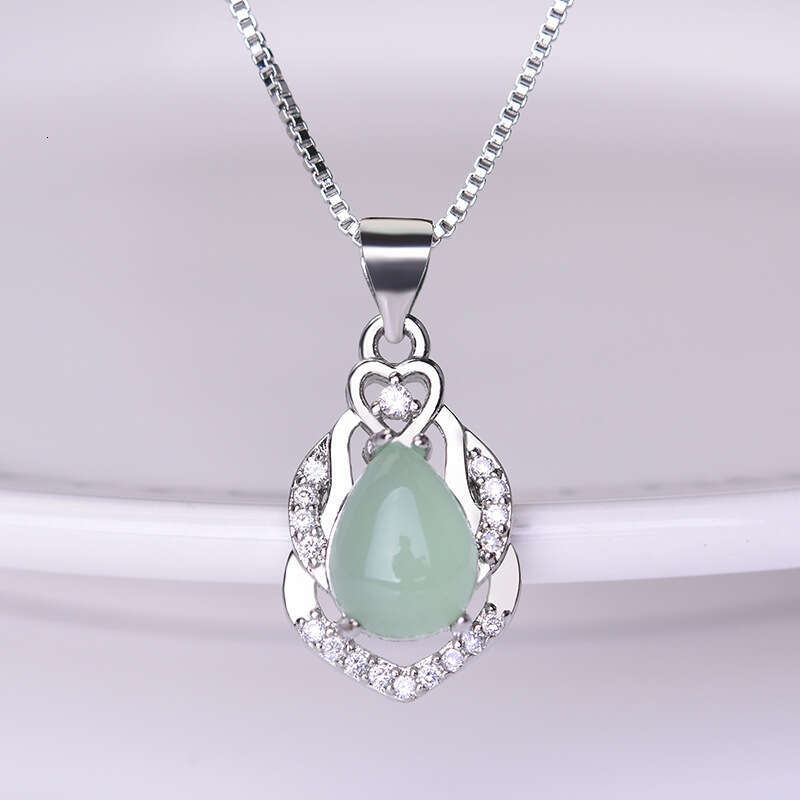 Jade for Women Light Green Chrysoprase Pendant Water Drop Pear Shape New Sier Plated Necklace Full Dia Zirconia Clavicle Chain 234