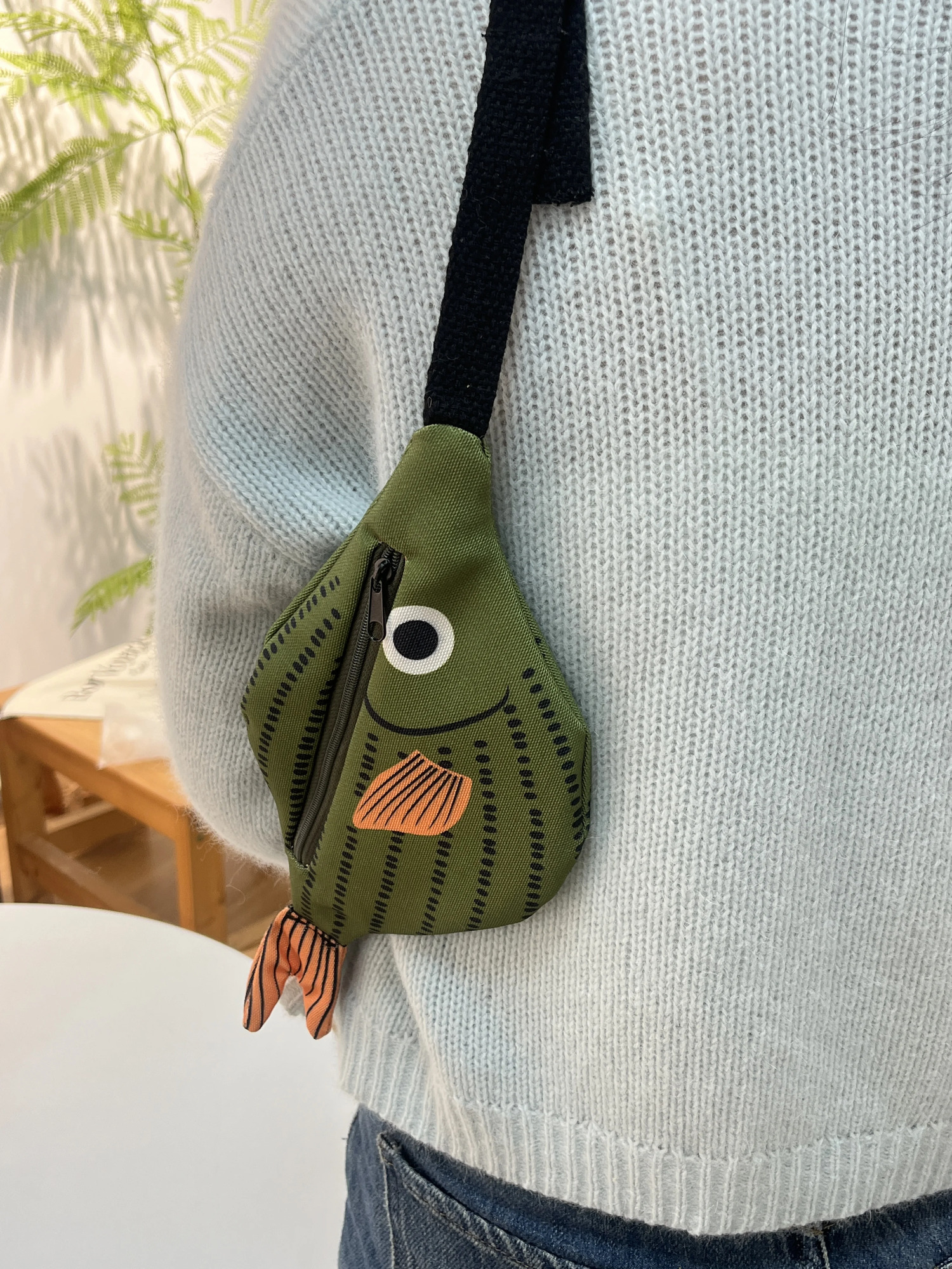 Adorable Tropical Fish Waist Pack for Kids Green Water-Resistant Coin Purse Crossbody Bag for Boys Girls 250702