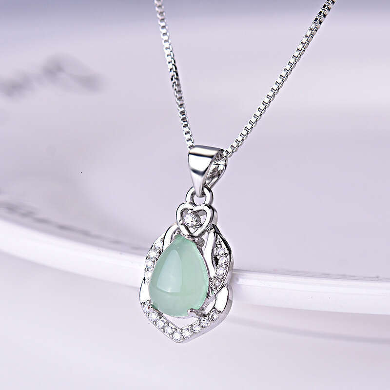 Jade for Women Light Green Chrysoprase Pendant Water Drop Pear Shape New Sier Plated Necklace Full Dia Zirconia Clavicle Chain 234