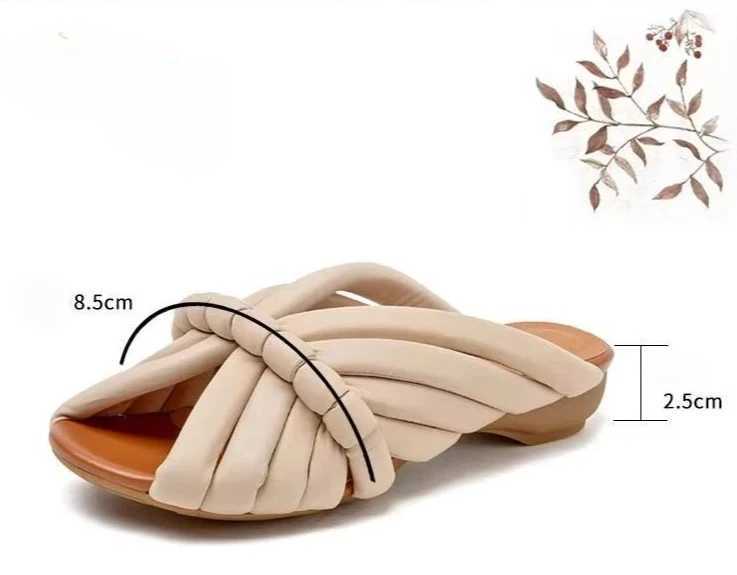 2025 Summer New Luxury Leather Flat Shoes Peep Toe Sandals Flip Flops Womens Casual Outdoor Low Heel Slippers W250704