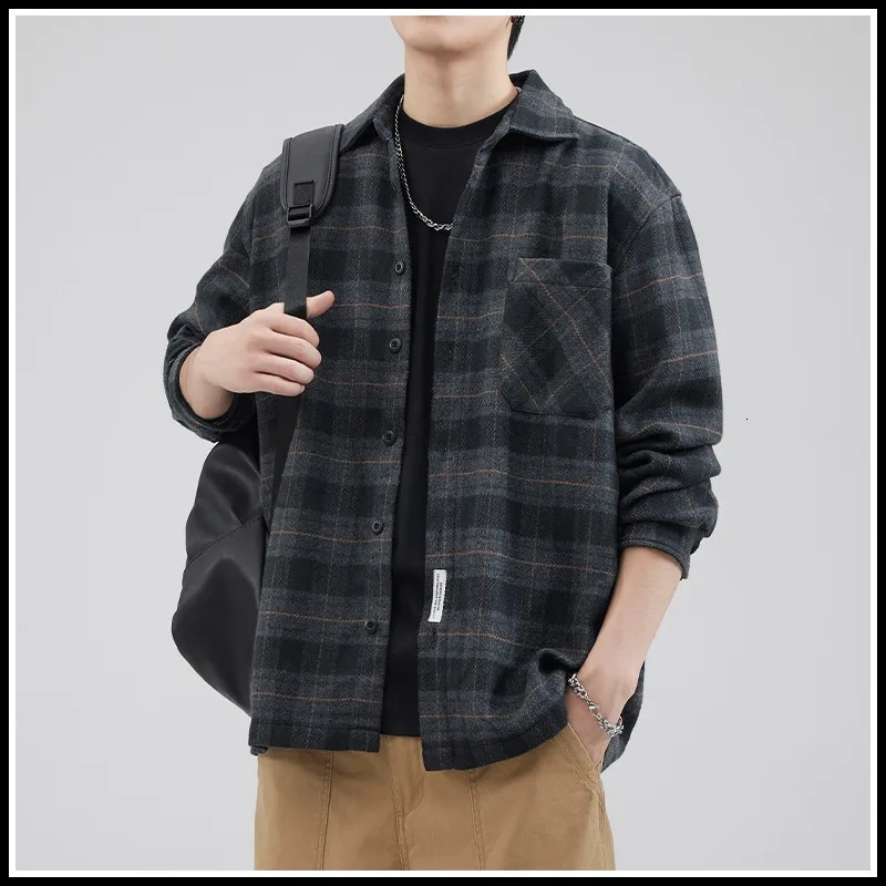 Autumn and Winter Retro Brushed Thickeneded Plaid Shirt Mens Workwear Long-Sleeved Trendy Loose Woolen Shirt Casual Jacket Trendy 250704