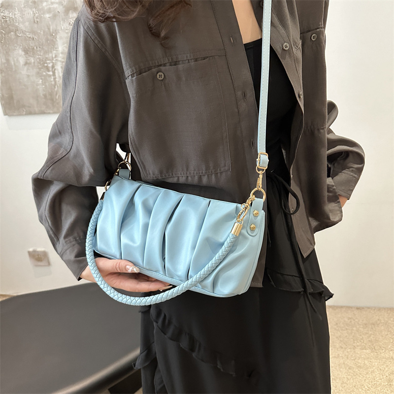 French trend trend niche design women s hot selling shoulder bag designer bag women s crossbody bag texture pleated armpit cloud bag