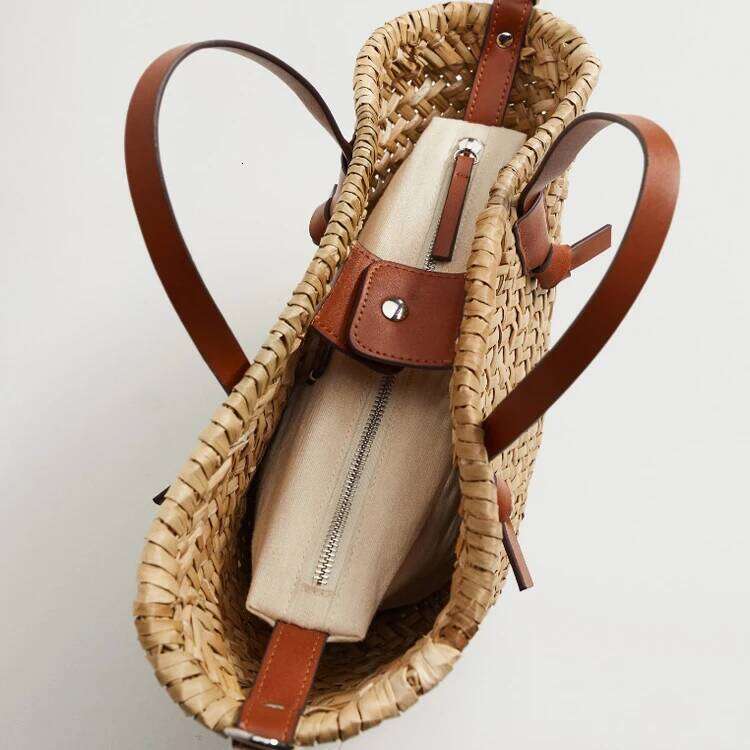 Designer Bags Casual Wicker Woven Basket Bags Rattan Women Handbags Handmade Summer Beach Straw Tote Designer Shoulder Crossbody Bag 2024