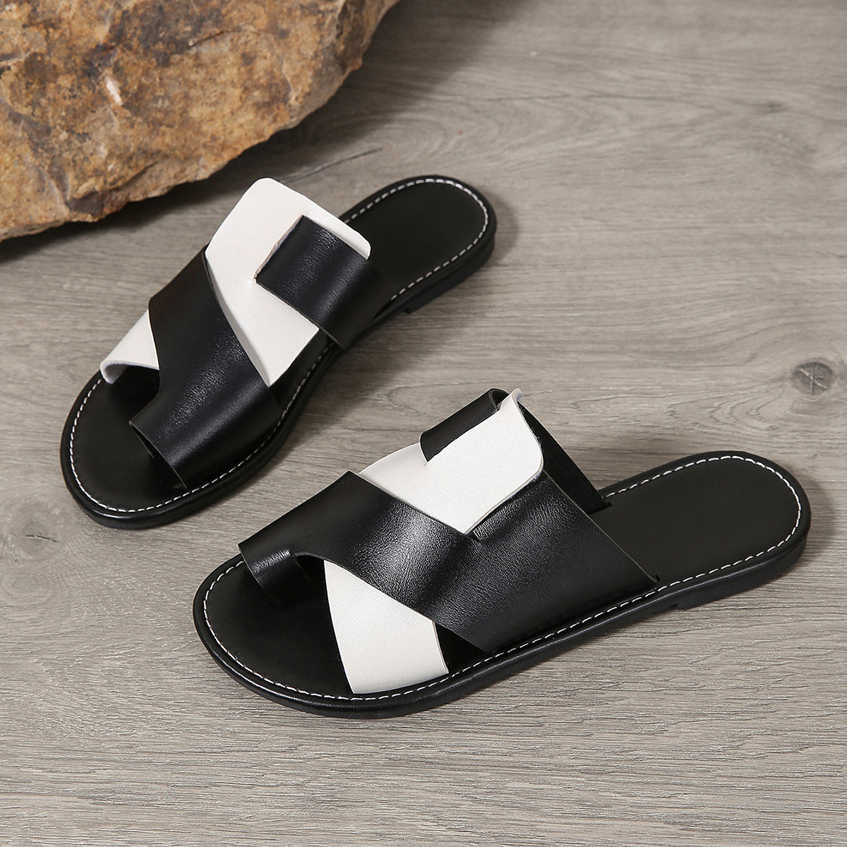 Flat size sandals female summer new style match color women fashion cool slippers