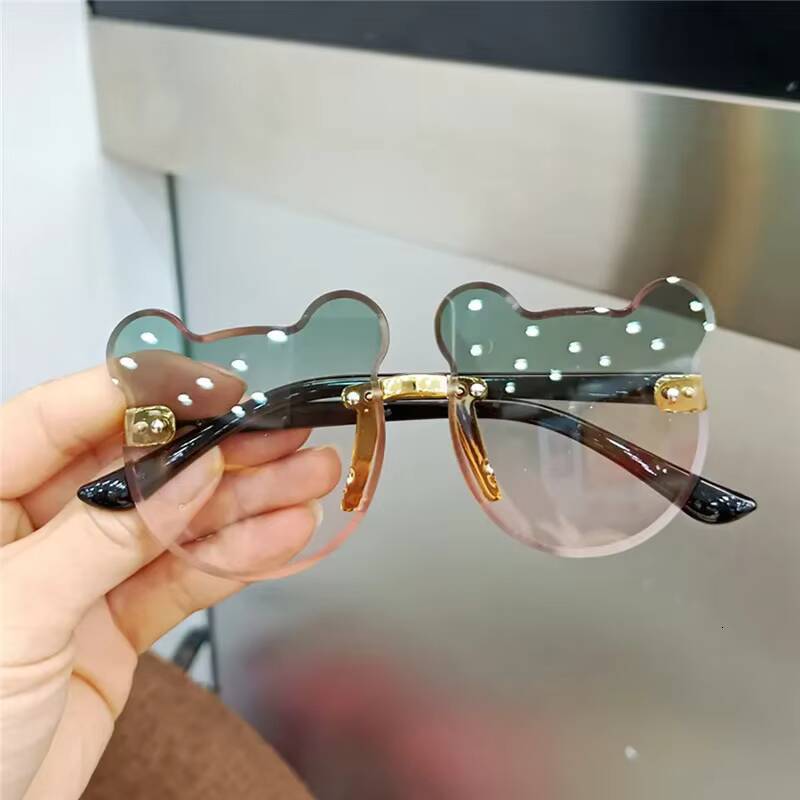 Kids Sun Bear Shape Children Glasses Trendy Girls Eyeglasses Shades Driver Anti-Glare Boys Cartoon Sunglasses ddmythur Z260305