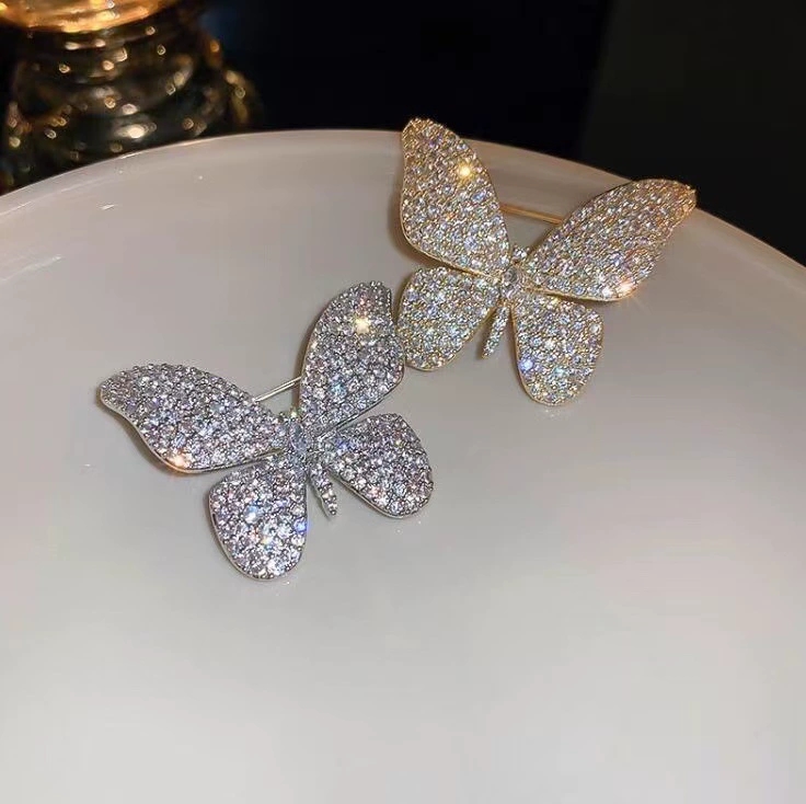 Chic Socialite's Statement Wear: Luxurious Full-of-Diamonds Butterfly Patterned Shirt