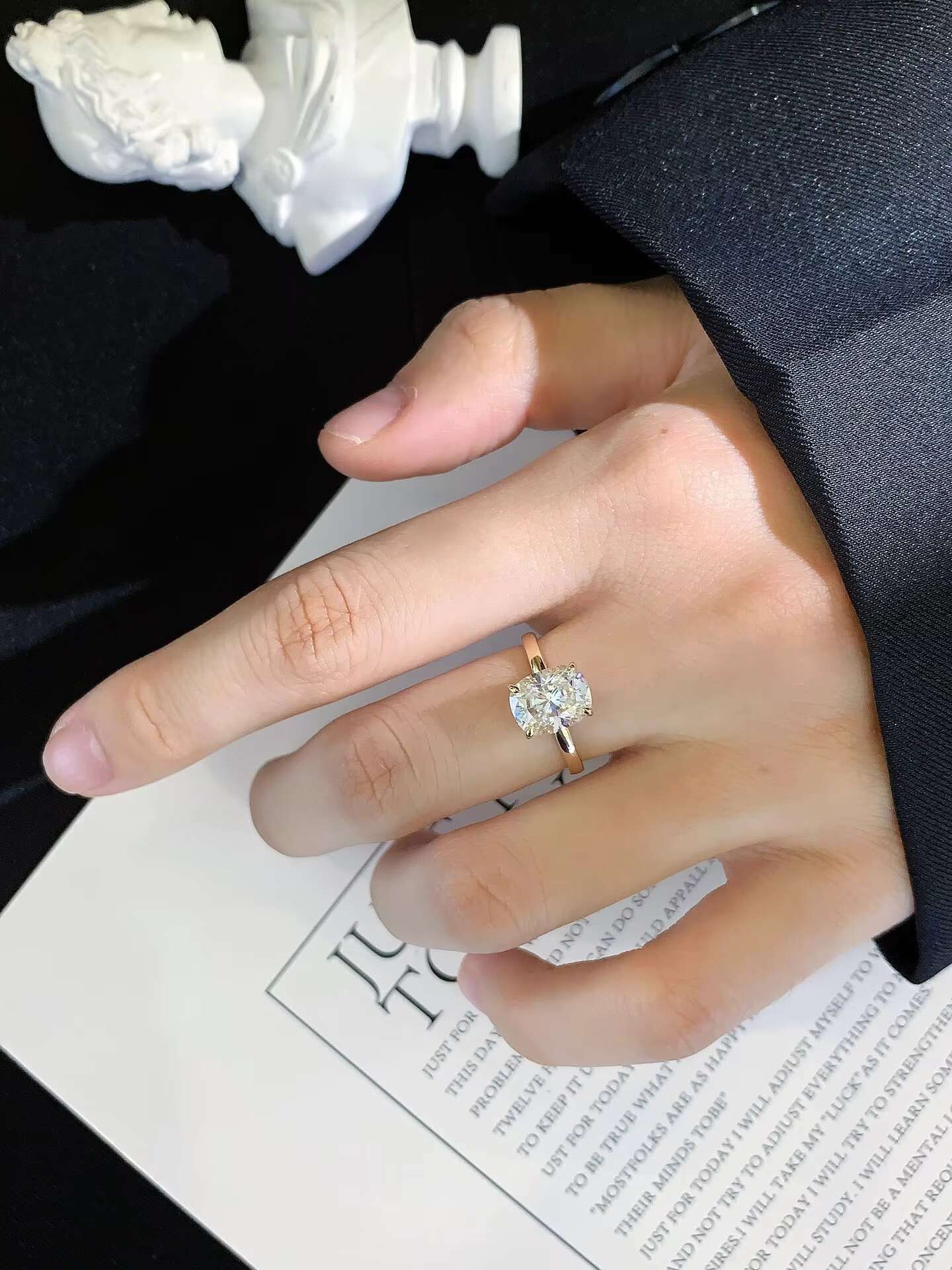 Custom 14K Yellow Gold Plated Cushion Cut Moissanite 2ct Classic Wedding Ring Stackable Diamond Wedding Ring Set for Couples