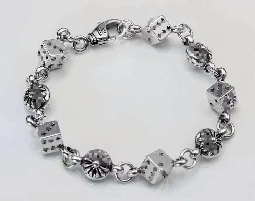 Designer Bracelet Chromebraceletss Fashion Bangles Classic Unisex High Quality Heart Hip Hop Vintage Cross Dice Detail Women Men Accessory Jewelry F69