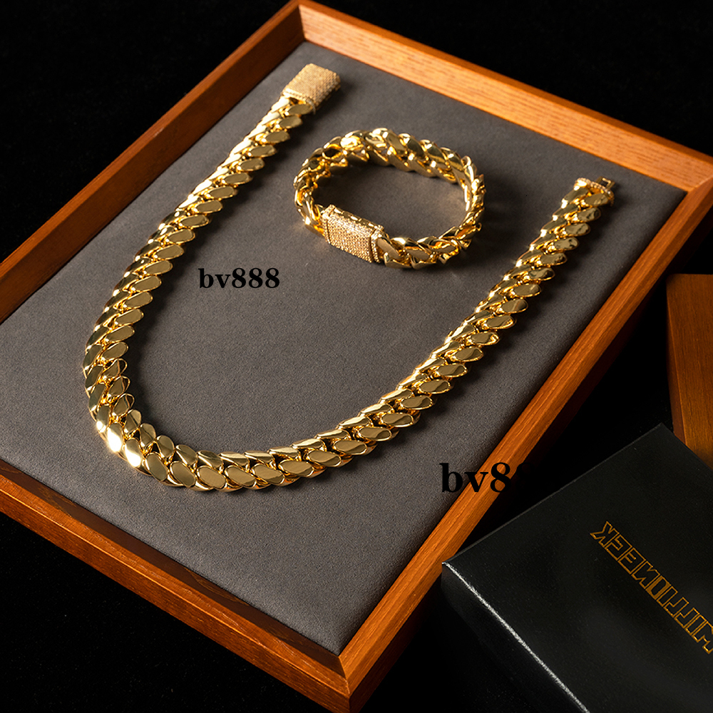 Hip Hop Jewelry Fashion Style Luxury and Heavy Necklace Super Big Cuban Necklace Big Ass Cuban Link Chain Miami Cuban Link