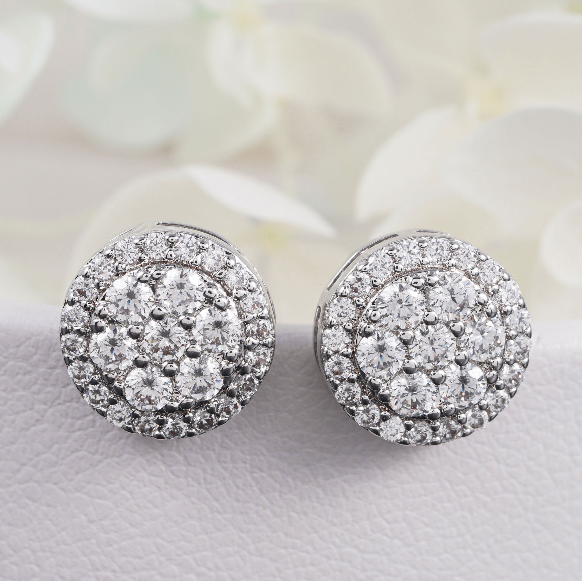 925 Sterling Silver Screw Back Cluster Hip-Hop Stud Earrings Paved With Round Cut Moissanite Trendy Design Engagement Wedding