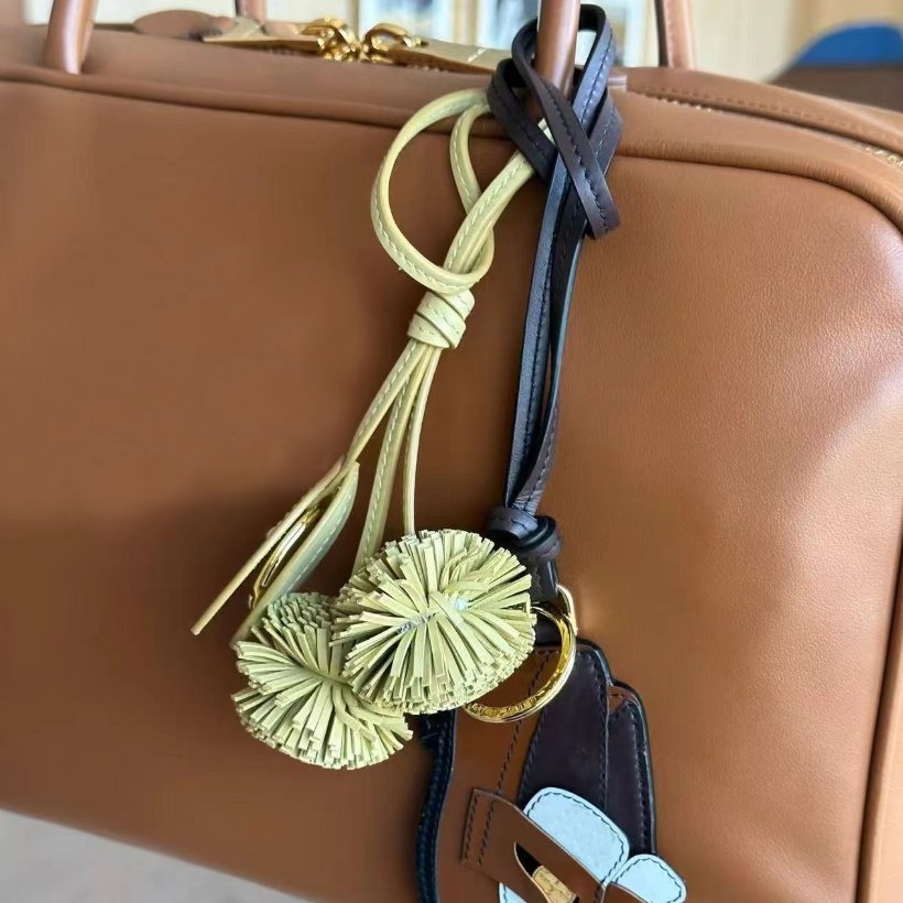 Luxury Bag charm flower ball pendant keychains Fashion high-grade Cowhide Leather flower Tassels ball Car pendant decoration bag accessories Gift