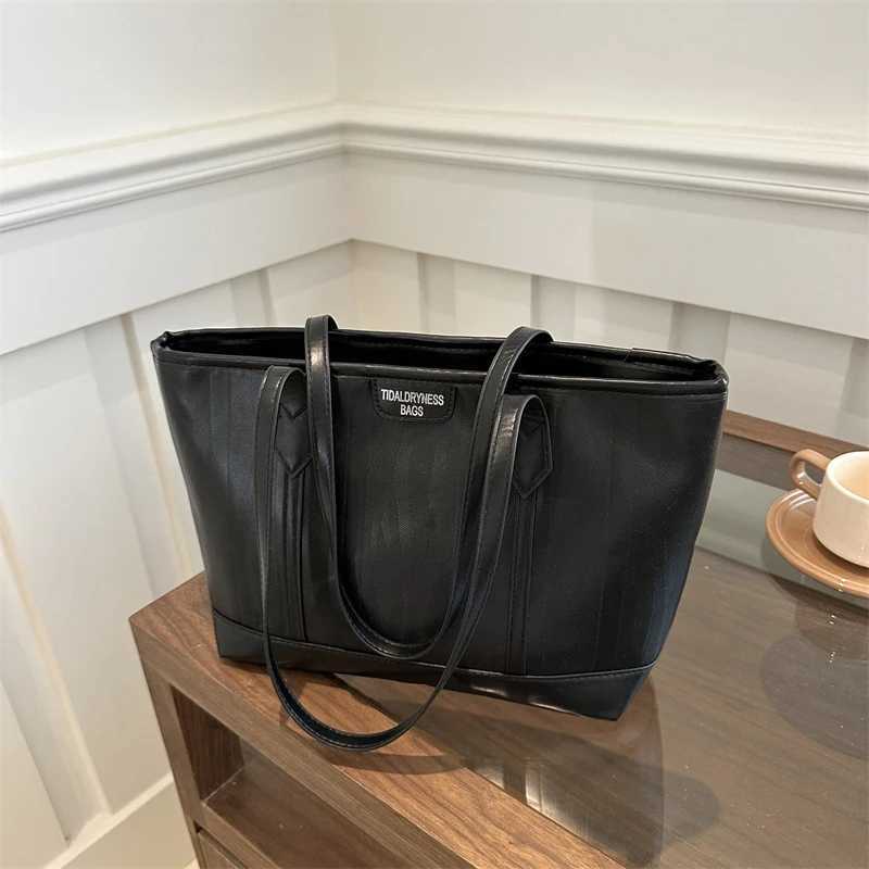 Tote Bag Purse for Women Fashion Letter Shoulder Bag Large Capacity Handbag for Travel College Work XJ250704