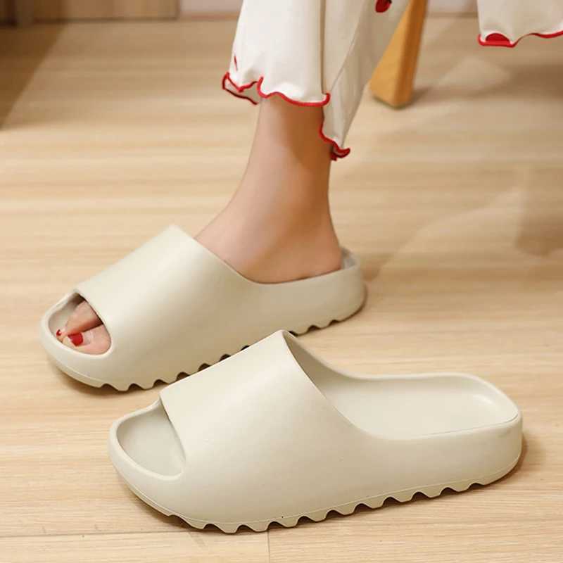 Summer Beach Non Slip EVA Slippers Women Comfort Soft Sole Pillow Slides Woman Lightweight Thick Platform Home Flip Flops 2024 XJ250704