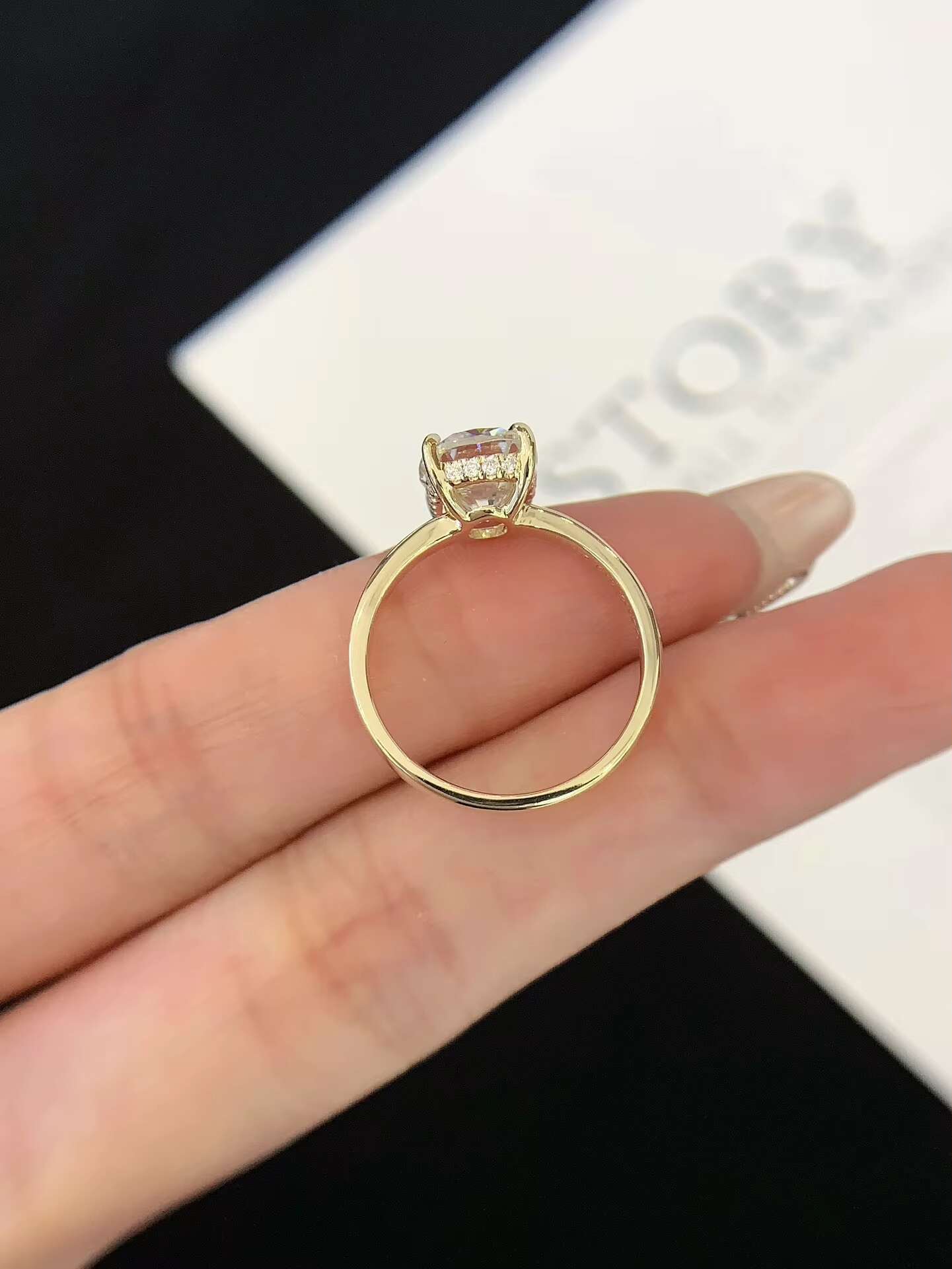 Custom 14K Yellow Gold Plated Cushion Cut Moissanite 2ct Classic Wedding Ring Stackable Diamond Wedding Ring Set for Couples