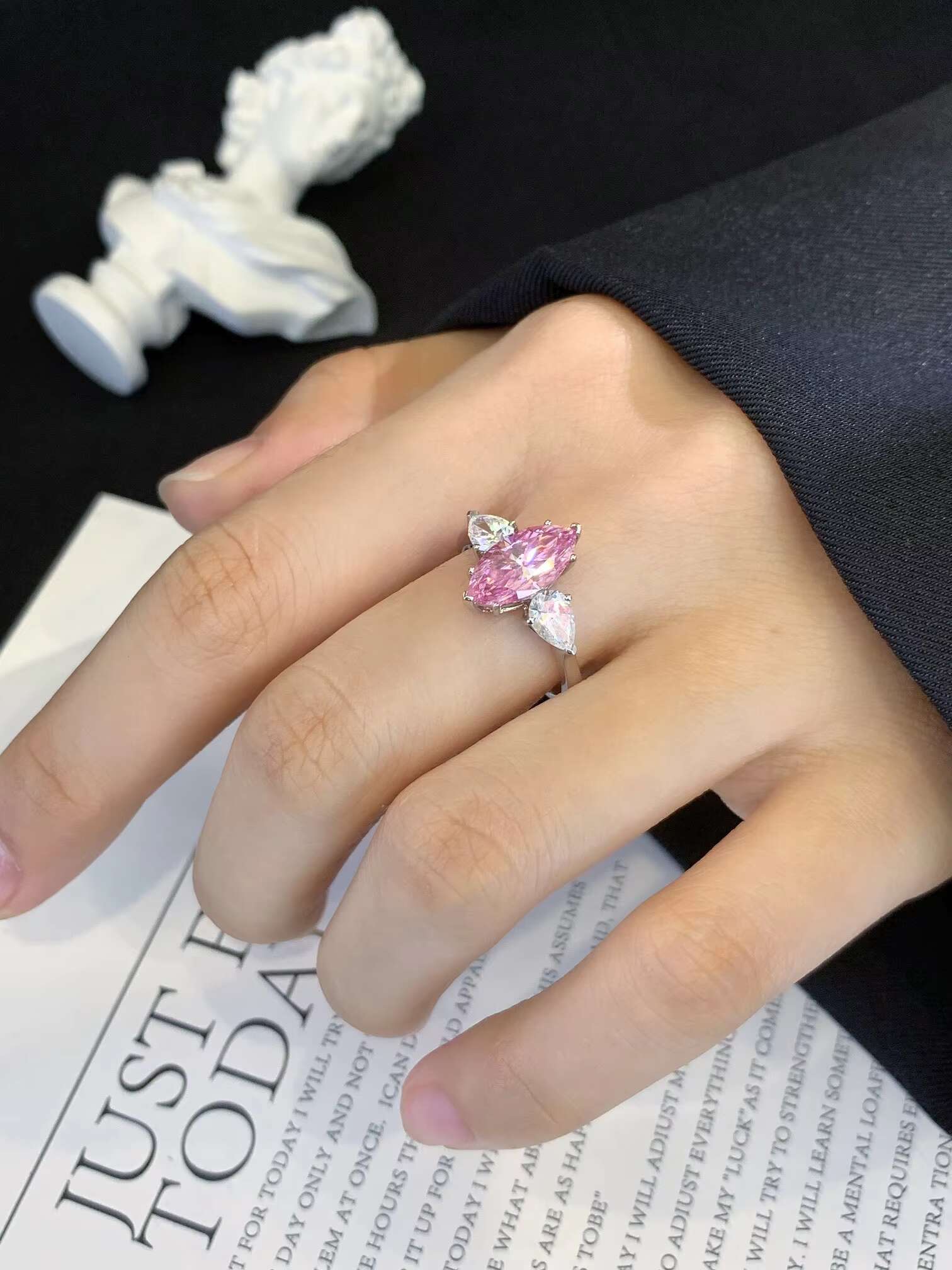 Goldstones Jewelry Pink Marquise and White Pear Cut Moissanite Stone Def Color Gold Ring Trendy Classic Style Gift Rings