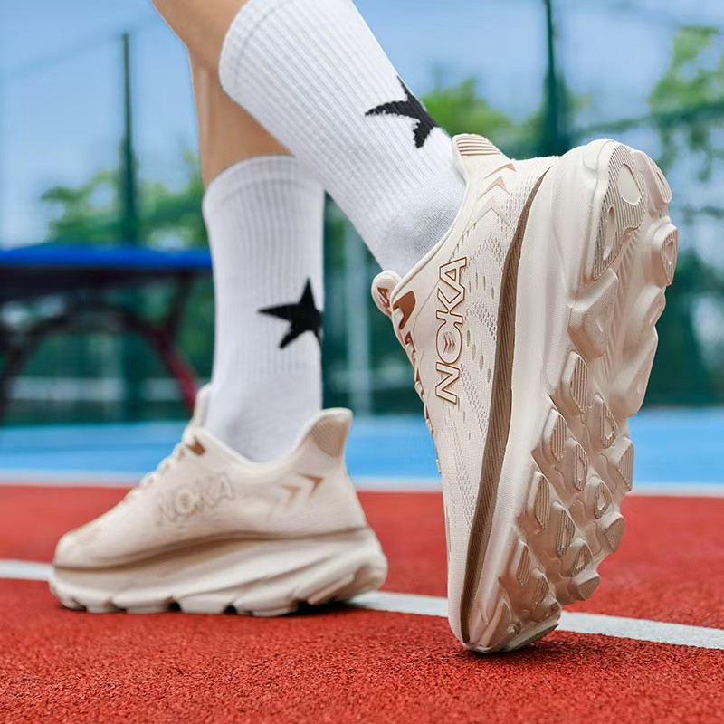 Men Women Running Shoes Designer Shoes One One Pink Triple Black White Blue Grey Purple Orange Mens Womens Outdoor Trainers Sneake