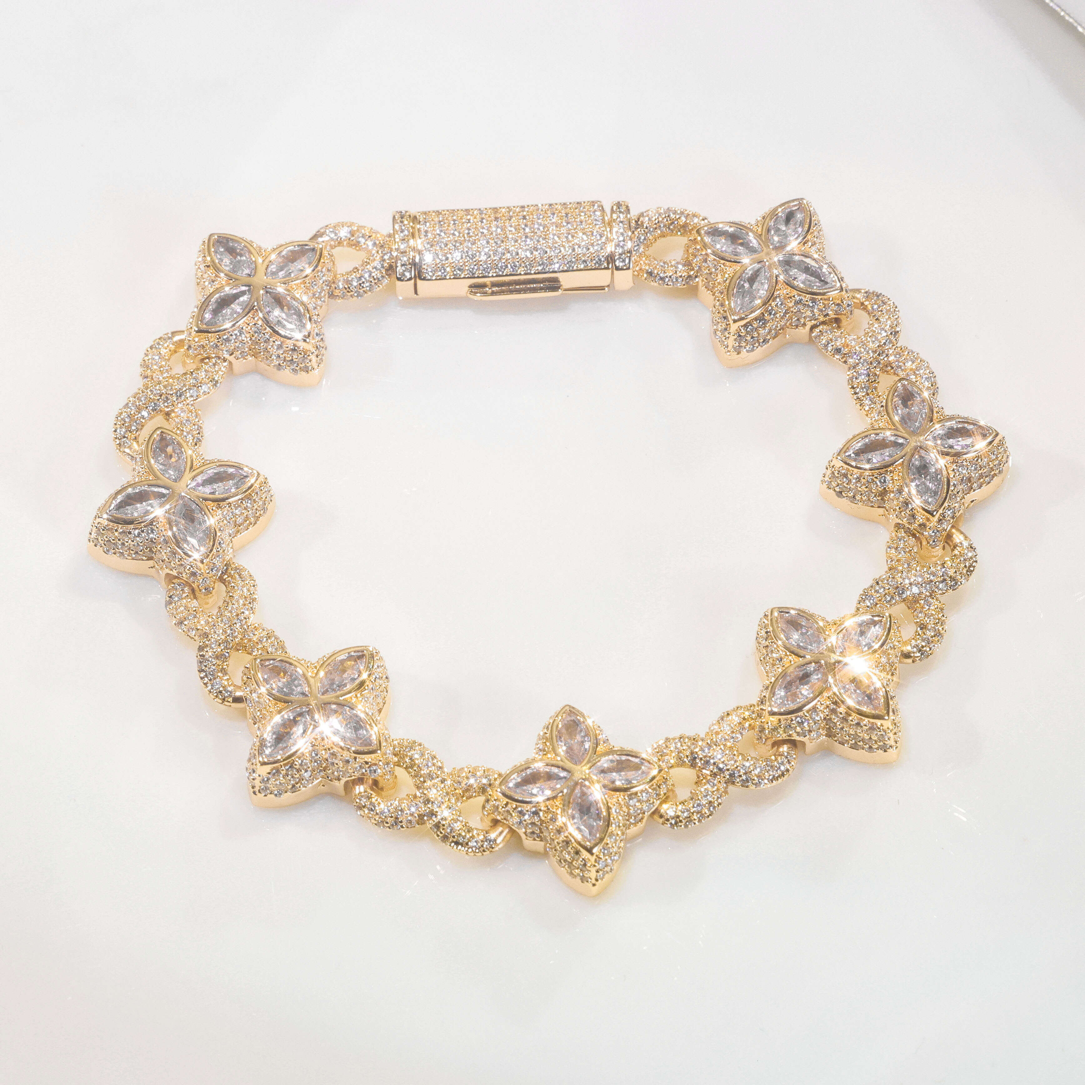 New Style 8mm Hip-Hop Jewelry Colorful Four Leaf Clover Chain Silver Plated Brass 5A Moissanite Cuban Chain Bracelet for Women